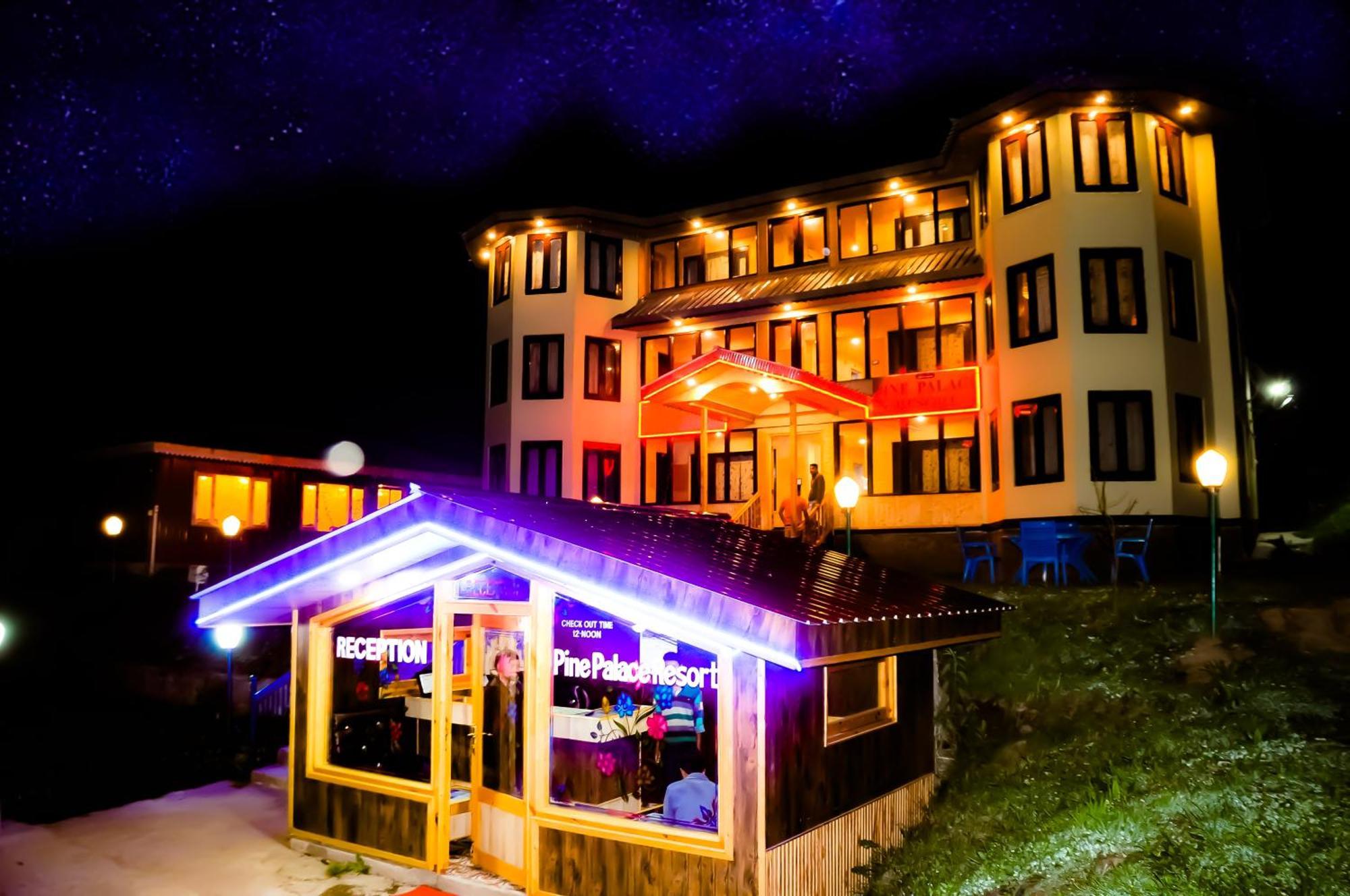 Pine Palace Resort Pahalgām Exterior photo